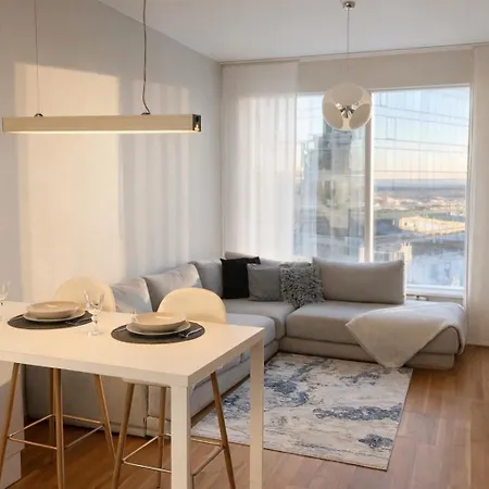 Апартаменты 13th Floor Cityview Luxury *